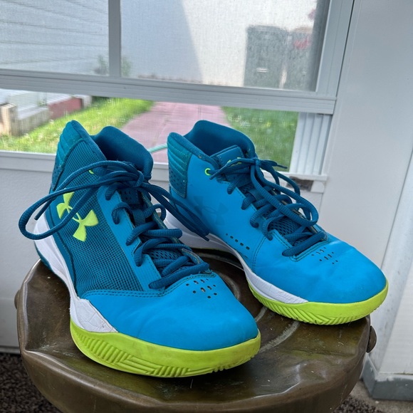 Under Armour Other - Under Armor Girl’s Basketball Shoes, 6Y